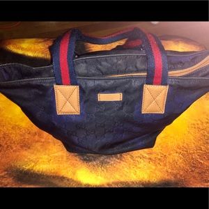 NAVY AUTHENTIC GUCCI TOTE Serious inquires only!